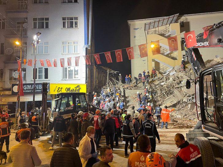 GÜNCELLEME 4 - Malatya'da bir binada göçük meydana geldi G3