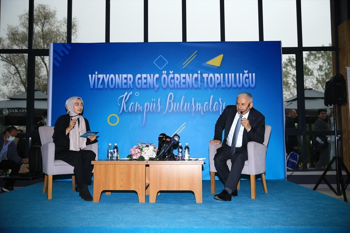 AK Parti Genel Başkanvekili Yıldırım Sakarya'da &uuml;niversitelilerle buluştu: