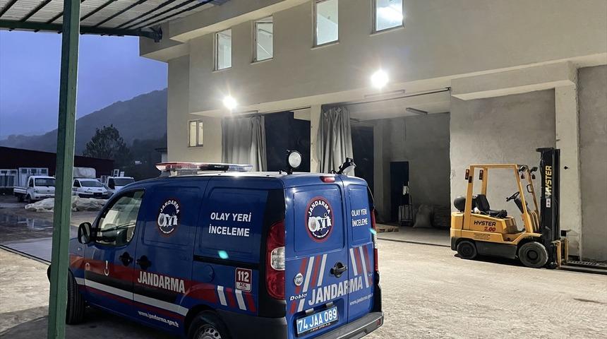 Bartın'da bir kişi eski sevgilisini tabancayla vurarak öldürdü