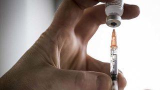 Pfizer-BioNTech, ABD'deki tüm yetişkinlere 3. doz aşının uygulanması için onay istedi