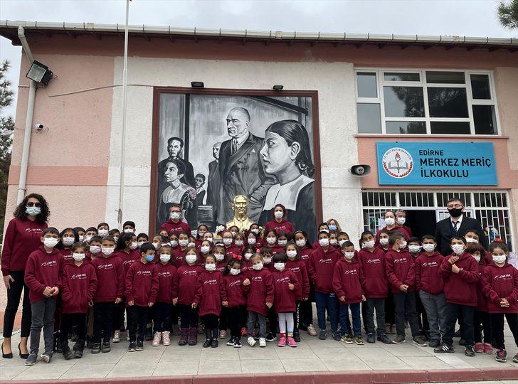 Edirne'de minik öğrenciler 10 Kasım koreografisi sundu G2