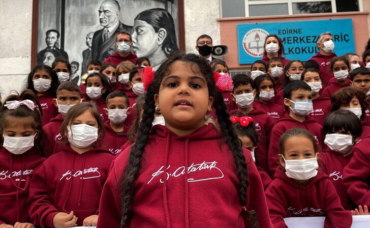 Edirne'de minik öğrenciler 10 Kasım koreografisi sundu G3