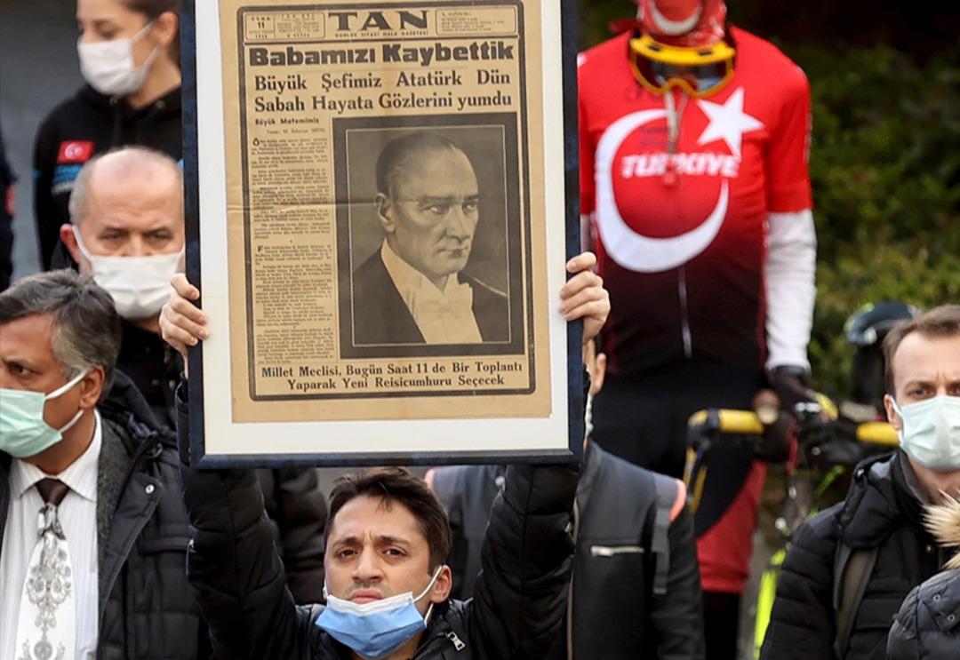 83 yıldır milletinin kalbinde... B&uuml;y&uuml;k &Ouml;nder Mustafa Kemal Atat&uuml;rk'&uuml; anıyoruz
