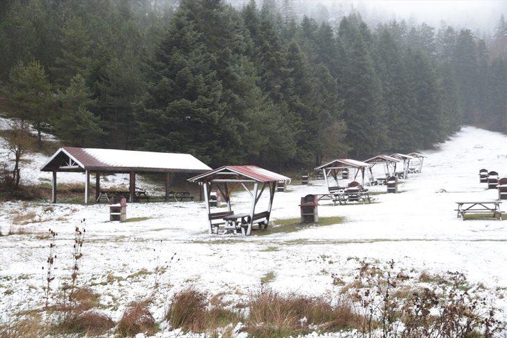 Abant'ta sonbahar ve kış bir arada yaşanıyor G5