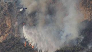 Mersin'de korkutan yangın! Yerleşim yerlerini tehdit etti