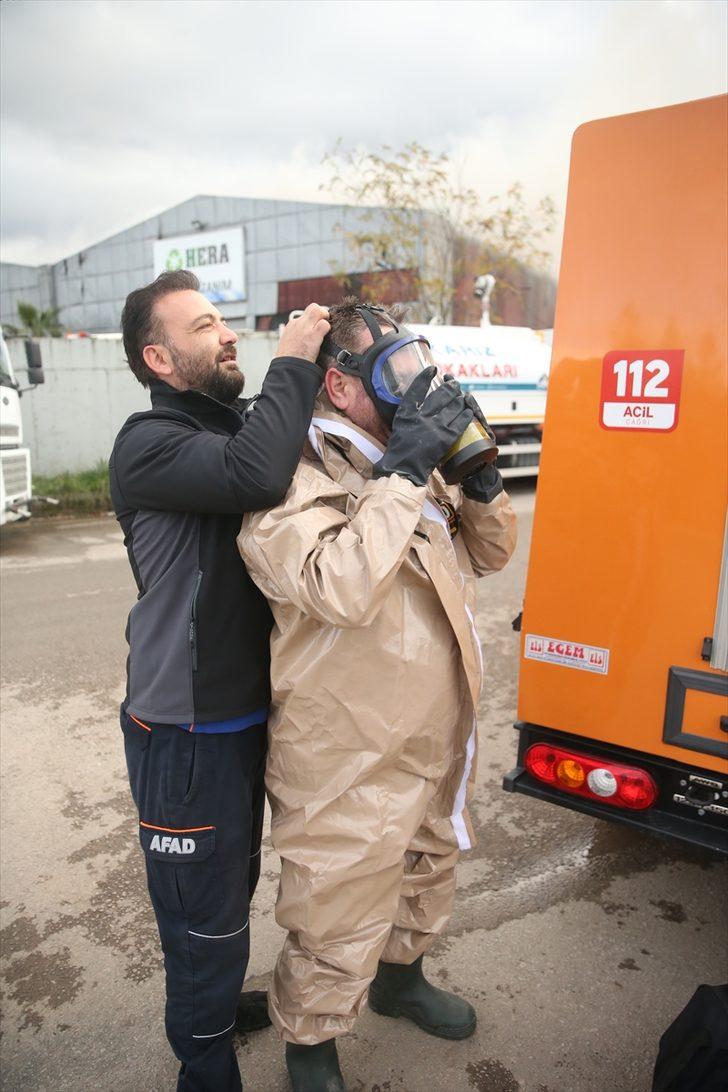 GÜNCELLEME - Kocaeli'de geri dönüşüm fabrikasında çıkan yangın kontrol altına alındı G5