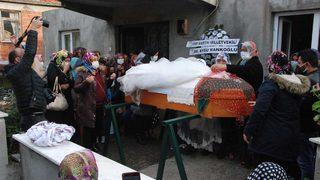 Kahreden fotoğraf! Azize, gelinlikle son yolcuğuna uğurlandı