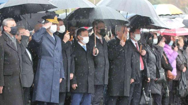 Siren yanlış saatte çaldı! Vali müdahale etmek istedi ama...