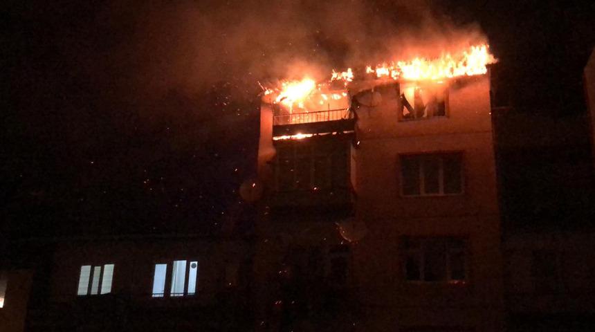 Bursa'da korkutan yangın! Canlarını zor kurtardılar