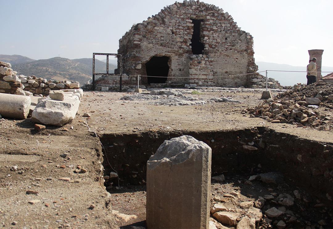 D&uuml;nyada yankı uyandıracak: İzmir'deki bazilika sarnı&ccedil;, kilise &ccedil;ıktı! "Yuhanna İncili burada yazıldı" iddiası
