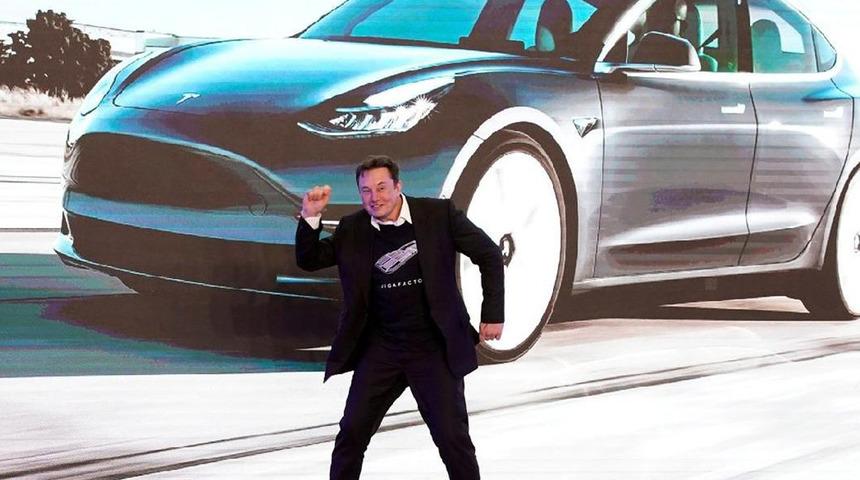 Elon Musk'ın serveti bir günde eridi