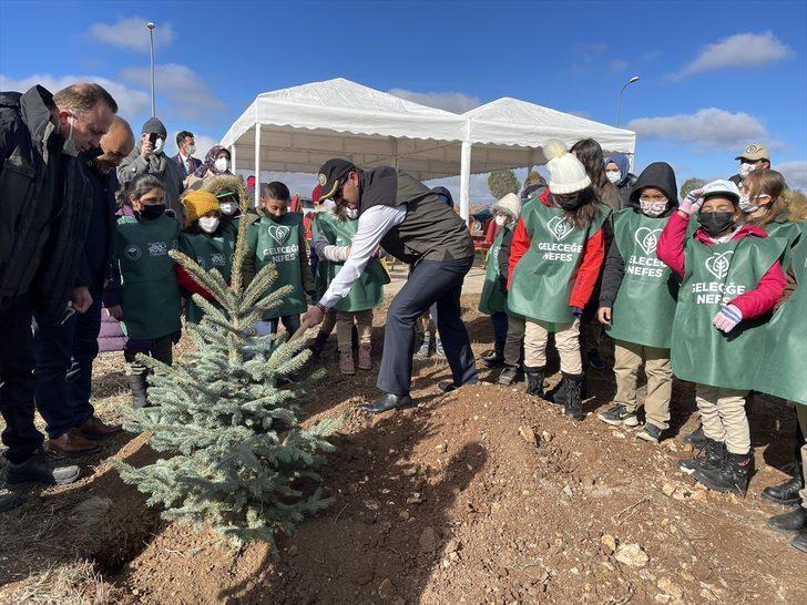 İç Anadolu'da "Milli Ağaçlandırma Günü"nde fidanlar toprakla buluşturuldu G4