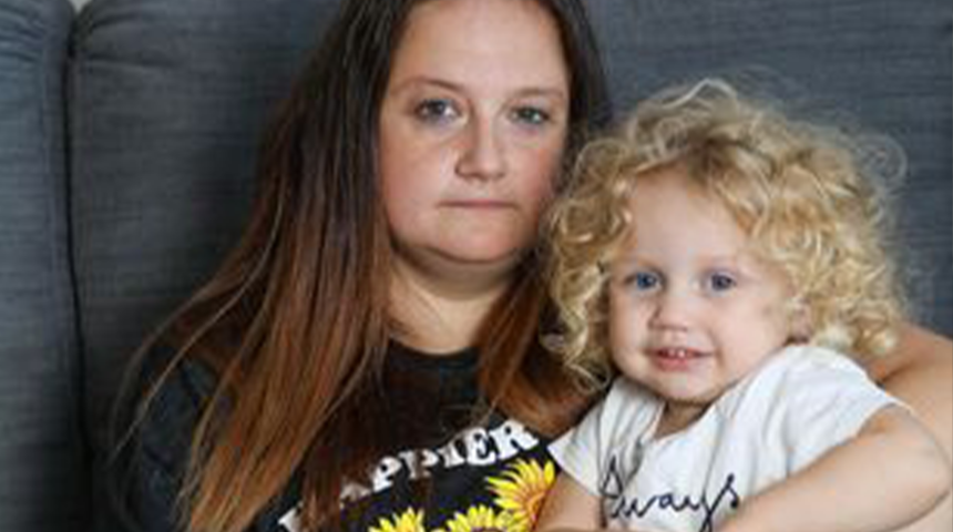 Koronavirüs kısıtlamaları sırasında doğan bebeğin ilk kelimesi sosyal medyada ilgi gördü