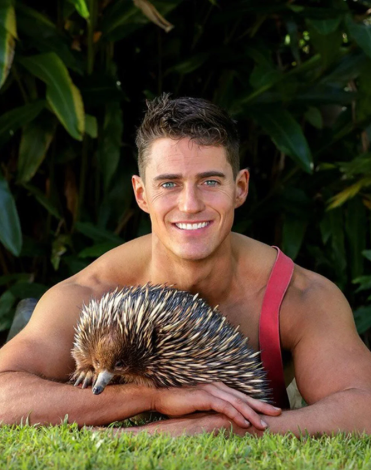 Ortalık alev aldı! Avustralyalı itfaiyecilere 2022 takviminde hayvanlar eşlik etti G5