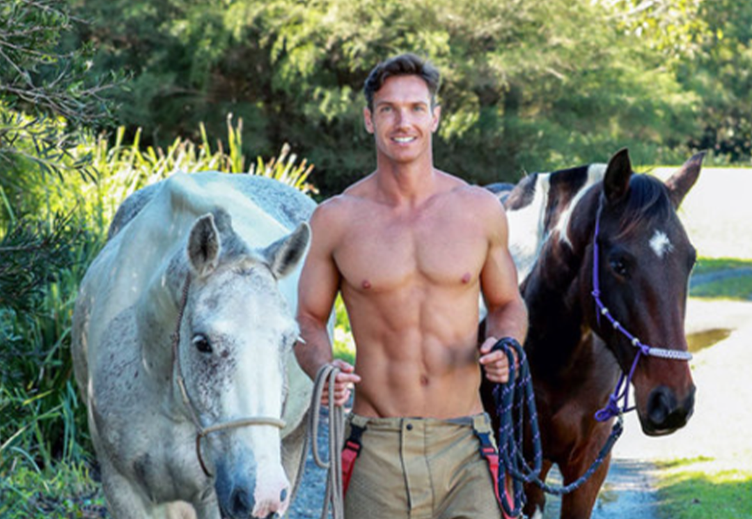 Ortalık alev aldı! Avustralyalı itfaiyecilere 2022 takviminde hayvanlar eşlik etti