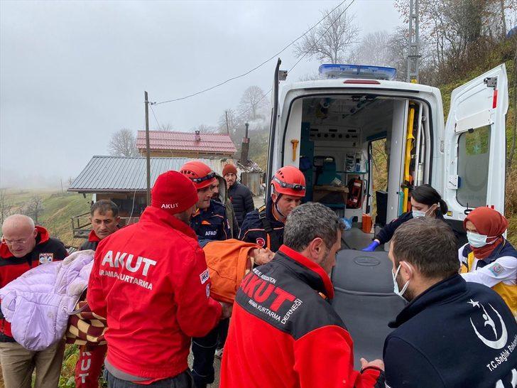 Rize'de kurtarma çalışmasına katılan jandarma aracı uçuruma yuvarlandı G2