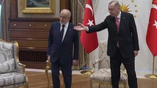 Koltuk detayı çok konuşuldu! Karamollaoğlu'ndan ilk açıklama