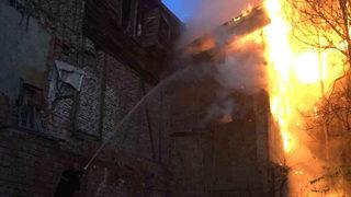 Ev sahibi ile kiracı isyan etti: Her ay bir yangın çıkıyor