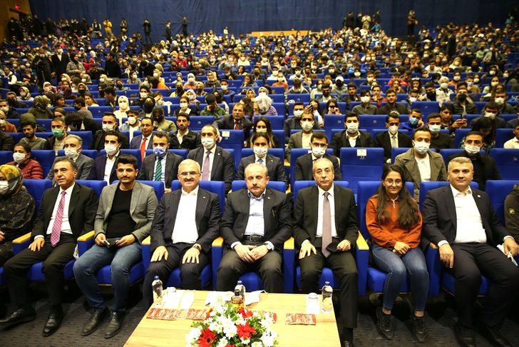 TBMM Başkanı Mustafa Şentop, Diyarbakır'da gençlerle buluştu: G1