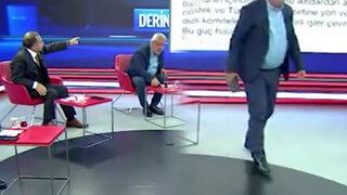 Canlı yayında gergin anlar! Mehmet Metiner stüdyoyu terk etti