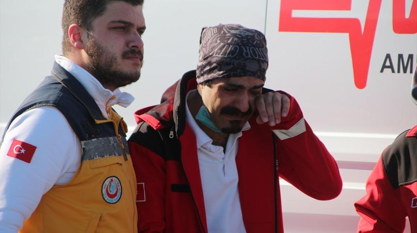 Tekirdağ'da ambulans ile kamyonun çarpıştığı kazada iki kişi yaralandı