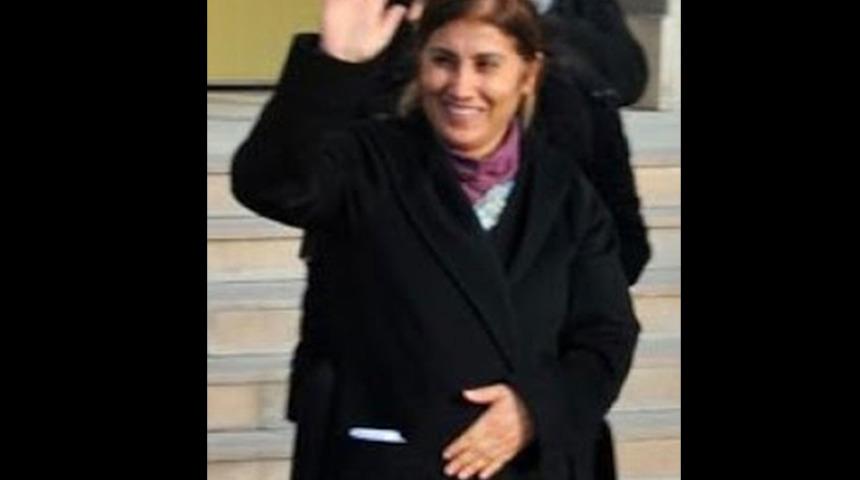 Doğubayazıt Belediyesi eski başkanı Canan Korkmaz gözaltına alındı