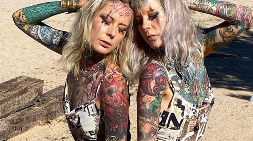 Görenler tanıyamıyordu! Tek yumurta ikizleri ayırt edilebilmek için vücutlarını dövmeyle kapatmayı tercih etti