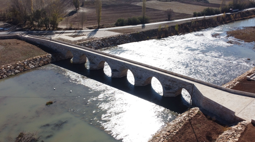 Anadolu Selçuklu Devleti döneminde yapıldı! Yüzlerce yıllık dinlenme odalı ‘Boğaz Köprüsü’ tarihe ışık tutuyor