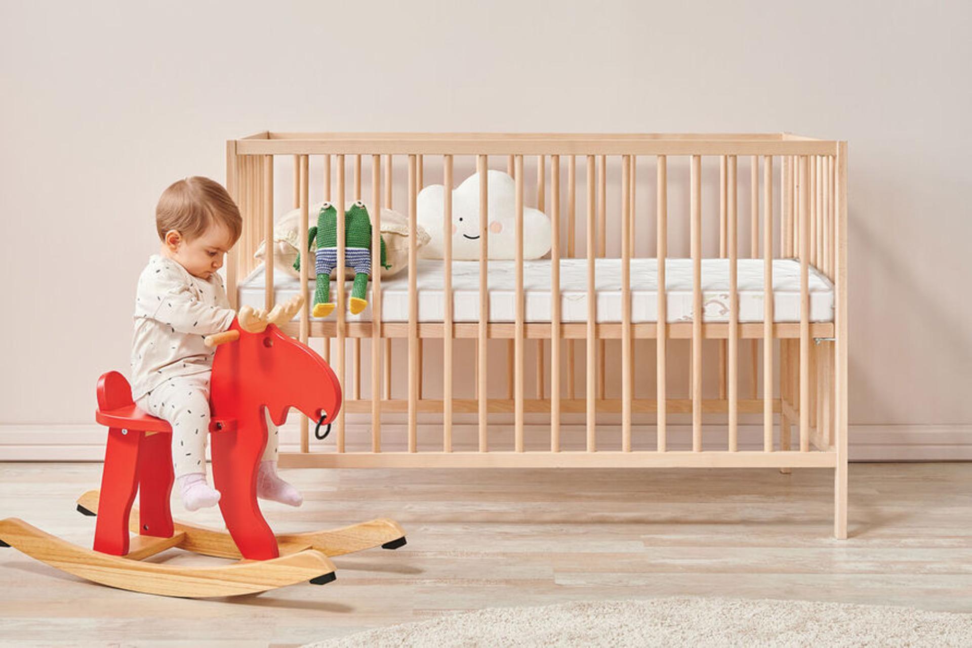 Bebeğinizin mışıl mışıl uyuması için en iyi bebek yatağı modelleri