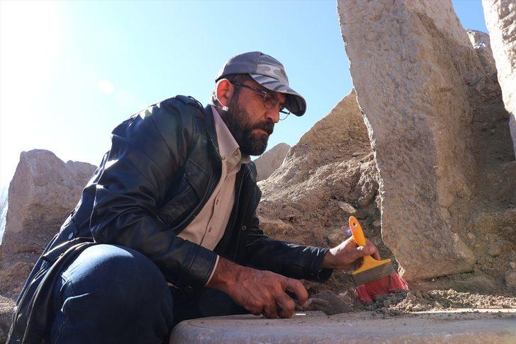 Aizanoi Antik Kenti kazısında kemik atölyesi ve kandil dükkanı kalıntıları ortaya çıkarıldı G3