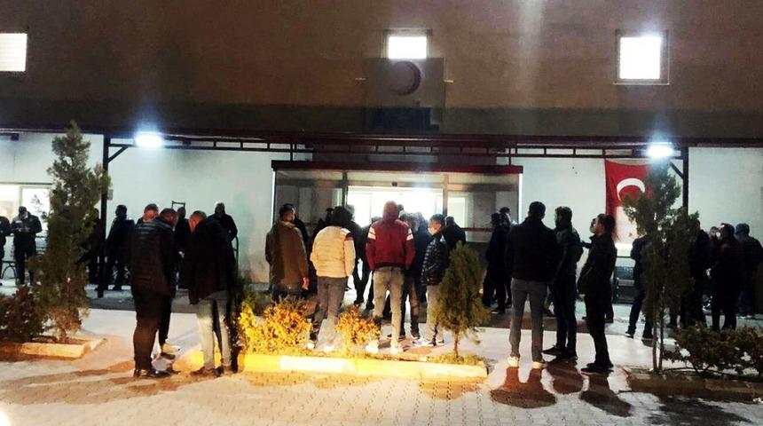 Düğünde dehşet! 'Yan baktın' kavgasında tarafları ayırırken öldürüldü