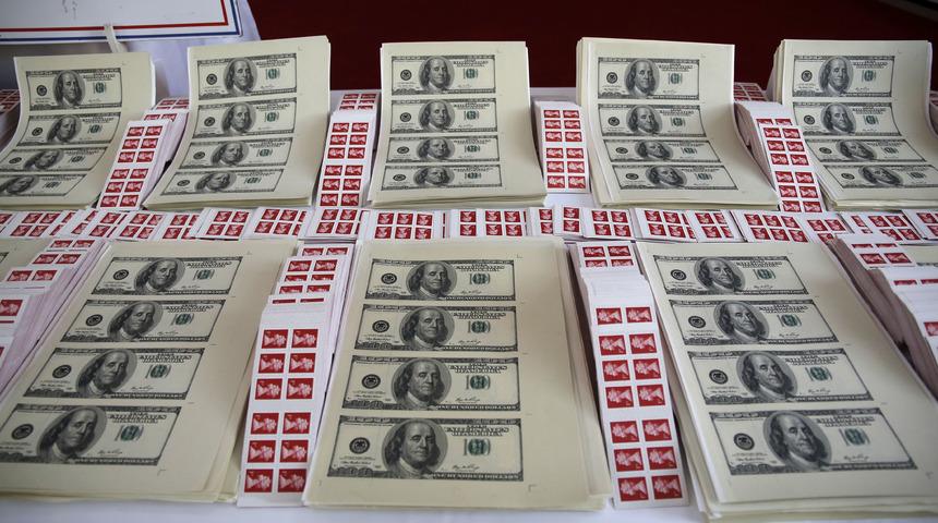 İstanbul'da sahte dolar basan kalpazan suçüstü yakalandı