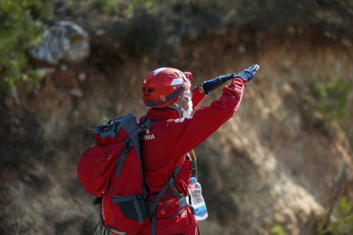 GÜNCELLEME - Mersin'de kaybolan 3 yaşındaki çocuğu arama çalışmaları sürüyor G3