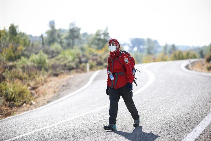 GÜNCELLEME - Mersin'de kaybolan 3 yaşındaki çocuğu arama çalışmaları sürüyor G4