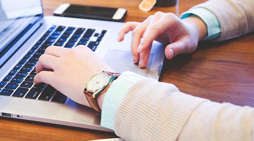 Öğretmenleri yakından ilgilendiriyor! MEB'den uzaktan eğitim kararı