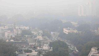 'Tehlikeli' seviyede! Hindistan’ın başkenti Yeni Delhi’de eğitime 1 hafta ara verildi