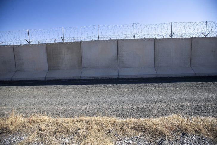 Güvenlik duvarı Mehmetçiğe "kalkan" terörist ve kaçakçılara "set" oluyor G4