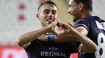 Beşiktaş'tan Galatasaray'a transfer çalımı