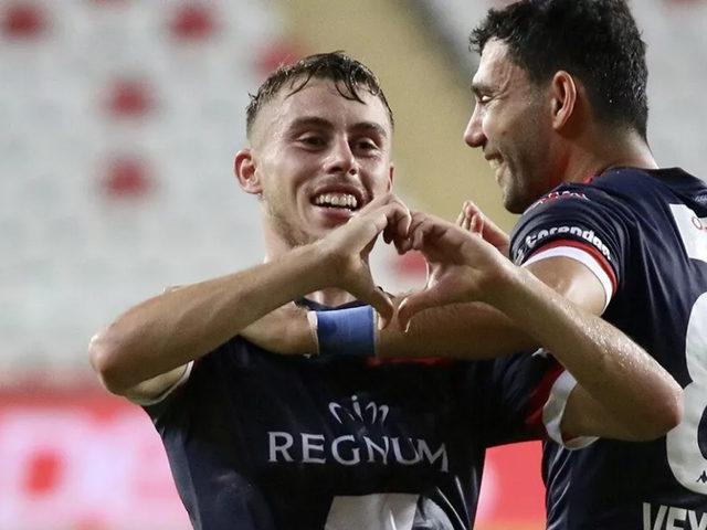 Beşiktaş'tan Galatasaray'a transfer çalımı