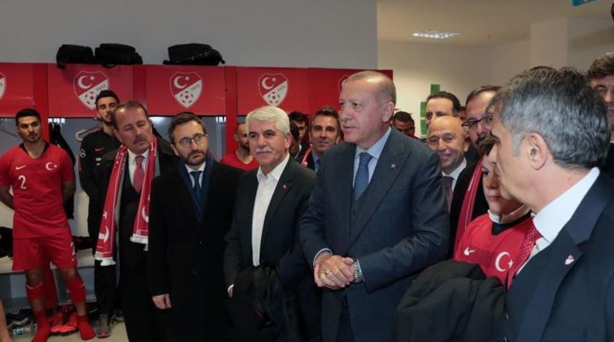  Cumhurbaşkanı Erdoğan, A Milli Futbol Takımı'nı desteklemek için Karadağ maçına gidecek