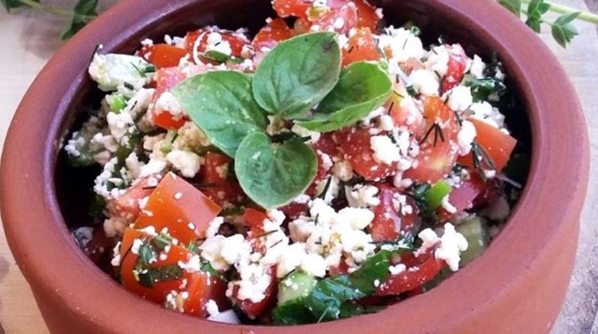 Ege kahvaltılarının yıldızı sizin de favoriniz olacak! Enfes çingene pilavı tarifi