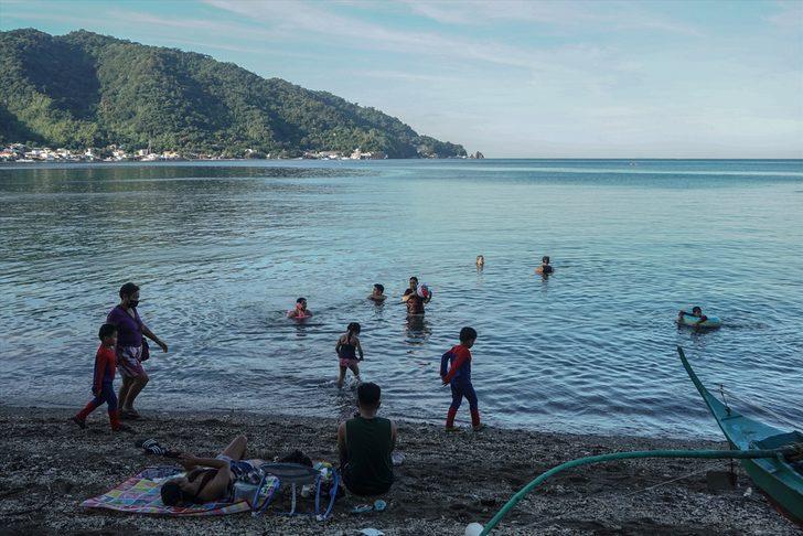 Filipinler'de yeni koronavirüs kararı! Kısıtlamaları gevşetiyor G4