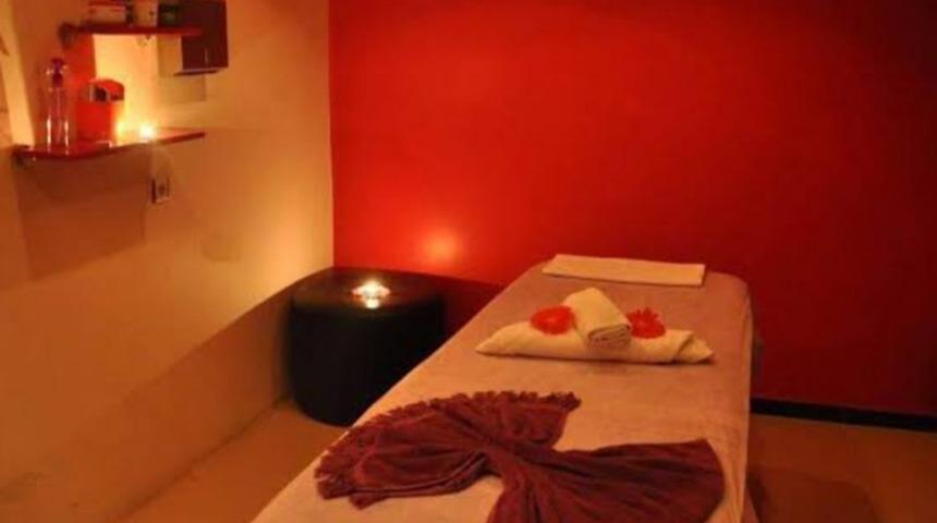 Masaj salonuna fuhuş baskını! 2 şüpheli gözaltında