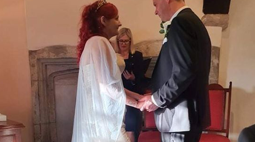 Bir daha asla yürüyemeceğini söylediler! Gerçek aşkı bularak bütün kalıpları yıktı