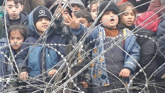 Belarus lideri Lukaşenko: G&ouml;&ccedil;menleri geri d&ouml;nmeye ikna etmeye &ccedil;alışıyoruz ama kimse gitmek istemiyor 2