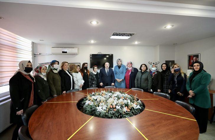 Bakan Varank Karabük'te esnafı ziyaretinde bulundu, vatandaşlarla sohbet etti G3