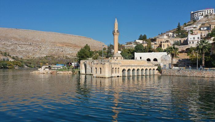 Halfeti’nin simgesi olan Ulu Cami, turizme kazandırılmak için su yüzeyinden yükseltilecek