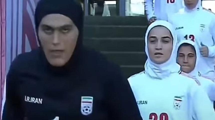 Kadınlar Asya Kupası, Ürdün - İran maçında erkek kaleci iddiası