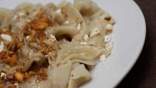 Mantı lezzetinden geri kalmak istemeyen vejetaryenler buraya: Hengel ile etsiz mantı keyfi