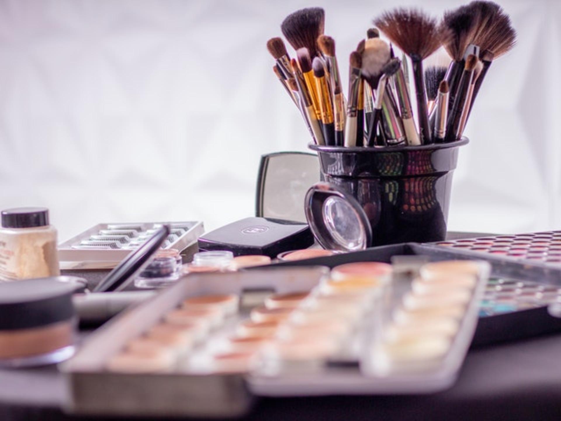 Aldığım her şeyin etiketine dikkat ederim diyenlere vegan makyaj ürünleri